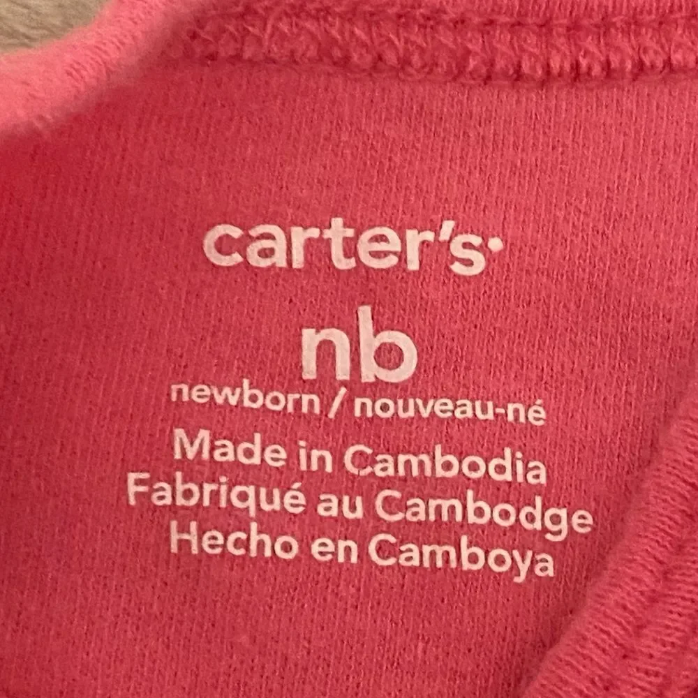 Carter’s | Sweet ❤️ Glitter Onesie